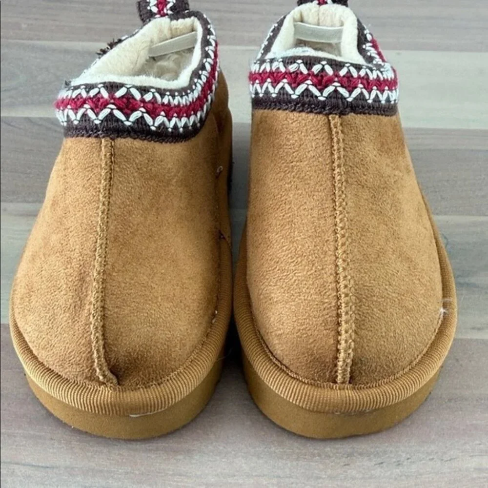 Falls Creek Toddler Brown Suede Shoes with Red Trim - Size 8 - Ugg style